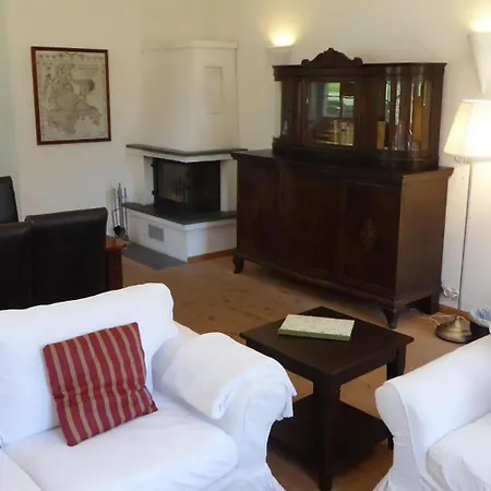 Gut-rattelvitz-parterre-c-hochwertig-sauna-kamin-etankstelle-spielscheune-15-000qm-parkland Lejlighed *