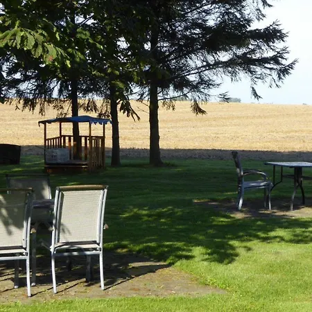 Gut-rattelvitz-parterre-c-hochwertig-sauna-kamin-etankstelle-spielscheune-15-000qm-parkland Lejlighed *