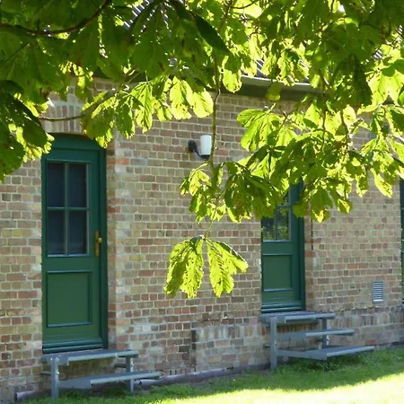 Lejlighed Gut-rattelvitz-parterre-c-hochwertig-sauna-kamin-etankstelle-spielscheune-15-000qm-parkland Gingst