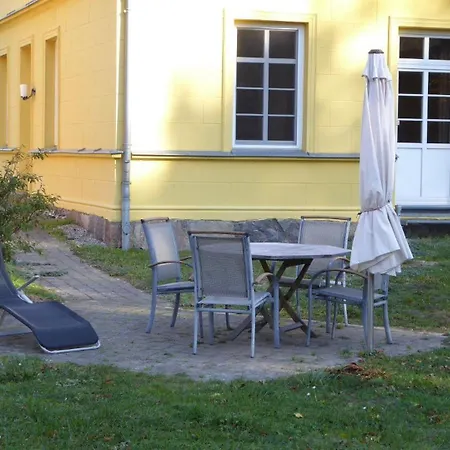 Lejlighed Gut-rattelvitz-parterre-c-hochwertig-sauna-kamin-etankstelle-spielscheune-15-000qm-parkland